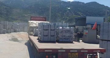 广州 芝麻白仿形路沿石，直形路沿石