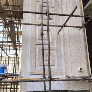 广州 黄金麻花岗岩别墅外墙干挂回纹造型效果