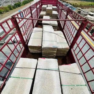 广州 黄金麻花岗岩荔枝面，光面毛板装车完成