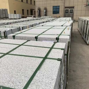 广州 白麻花岗岩5.0公分荔枝面地铺石