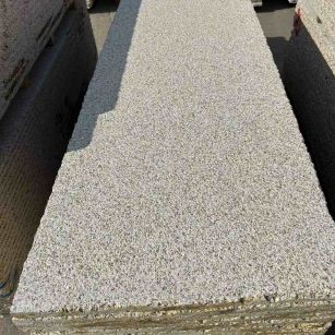 广州 黄金麻花岗岩荔枝面毛板，半成品