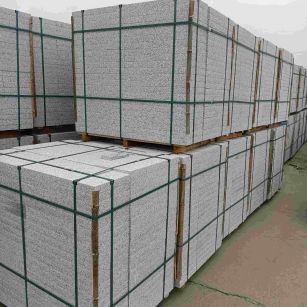 广州 白麻花岗岩石材荔枝面地铺石（300*600*50）