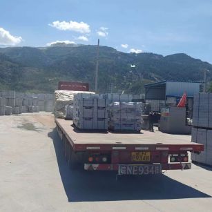 广州 芝麻白仿形路沿石，直形路沿石