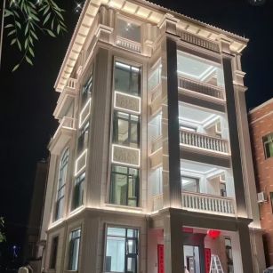 广州 芝麻白花岗岩别墅外墙夜间效果