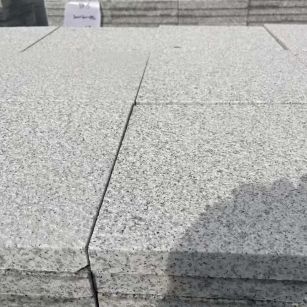 广州 白麻花岗岩石材推荐 荔枝面地铺石