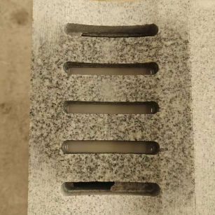 广州 芝麻白拉丝面花岗岩U型开槽排水槽