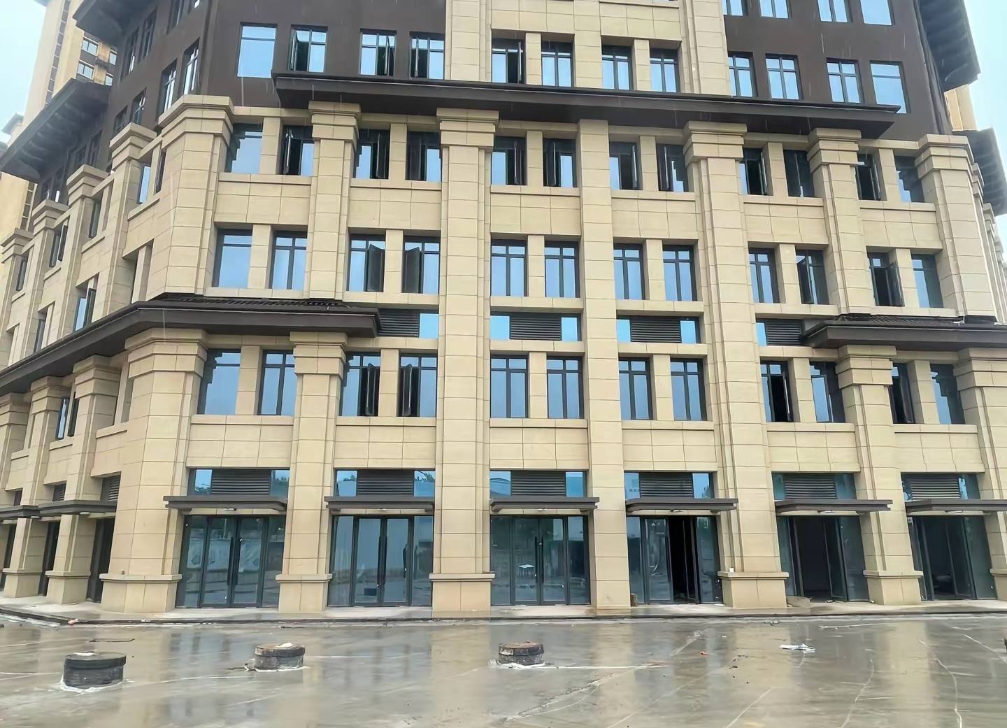 广州 黄金麻花岗岩荔枝面小区外墙干挂