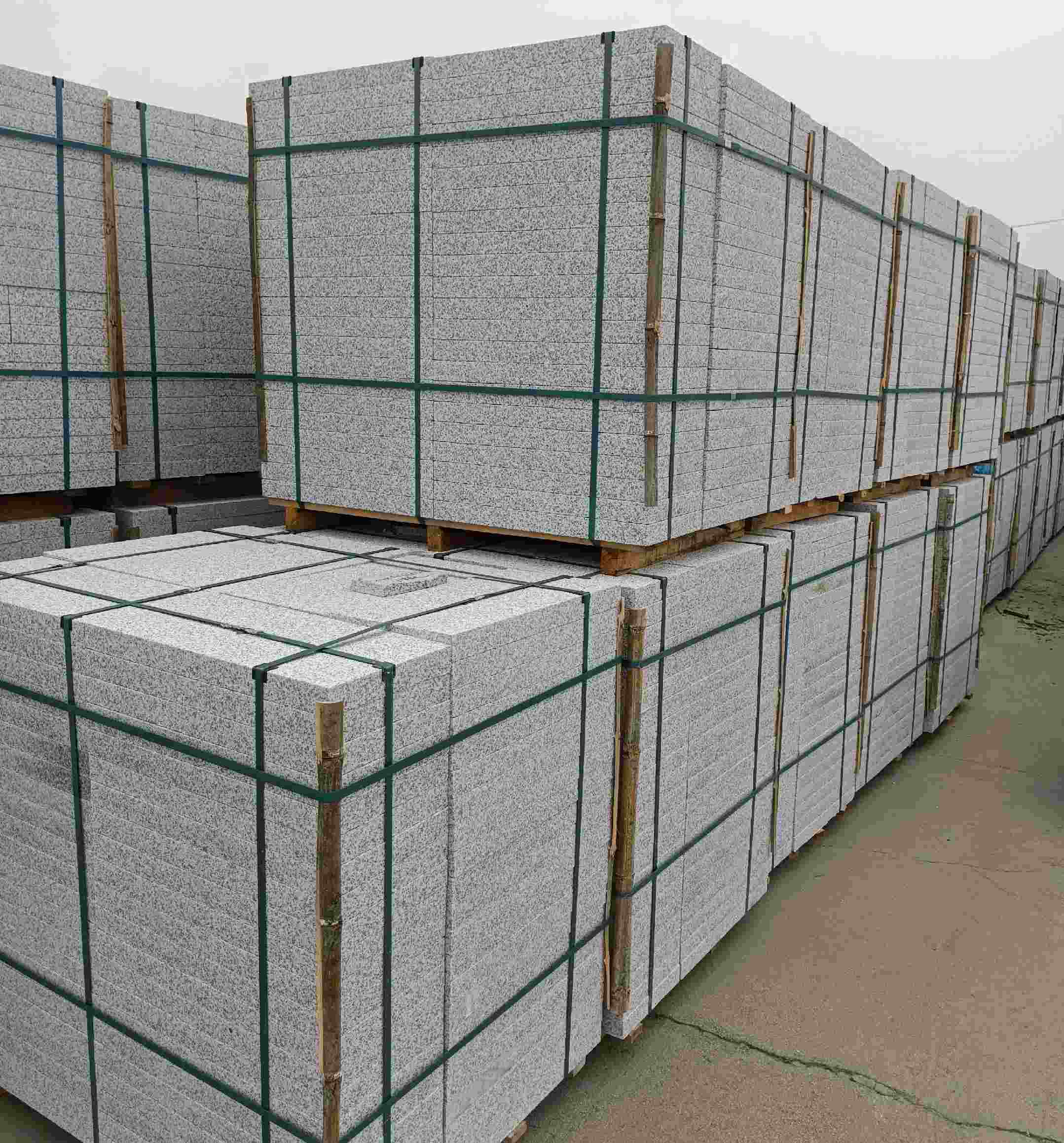 广州 白麻花岗岩石材荔枝面地铺石（300*600*50）