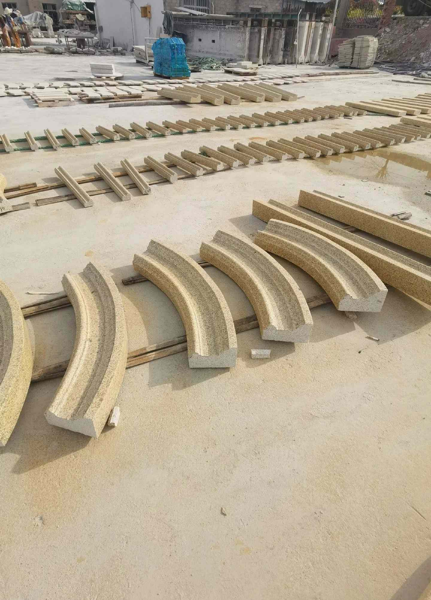 广州 黄金麻花岗岩别墅线条