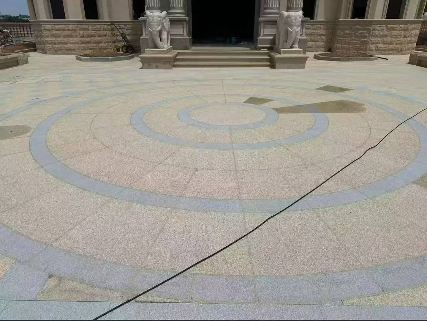 广州 黄金麻芝麻灰花岗岩石材地铺拼接效果