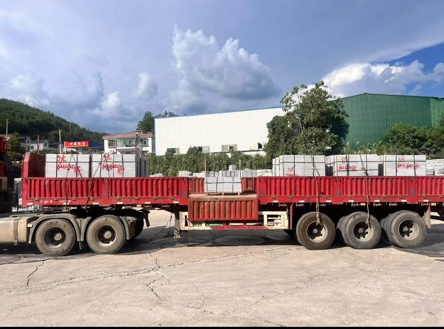 广州 芝麻灰花岗岩地铺石出货日常