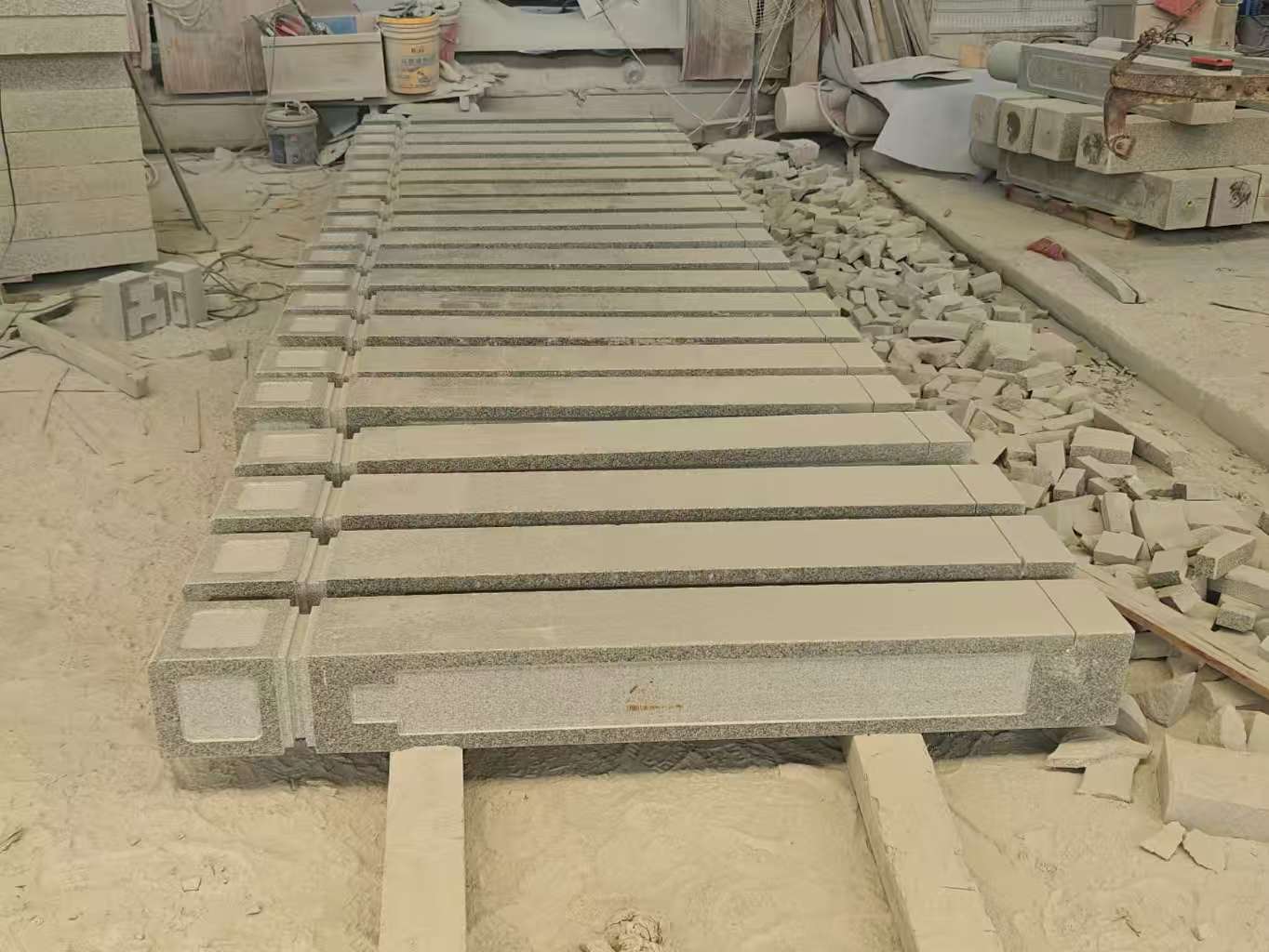 广州 芝麻白异形加工雕刻-栏杆大柱，方柱