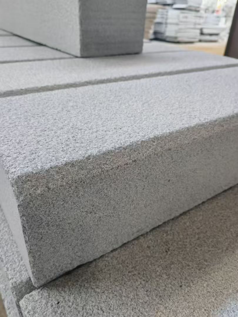 广州 芝麻灰荔枝面路沿石