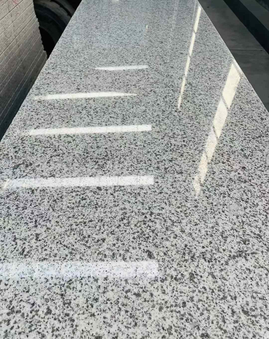 广州 白麻花岗岩光面毛板