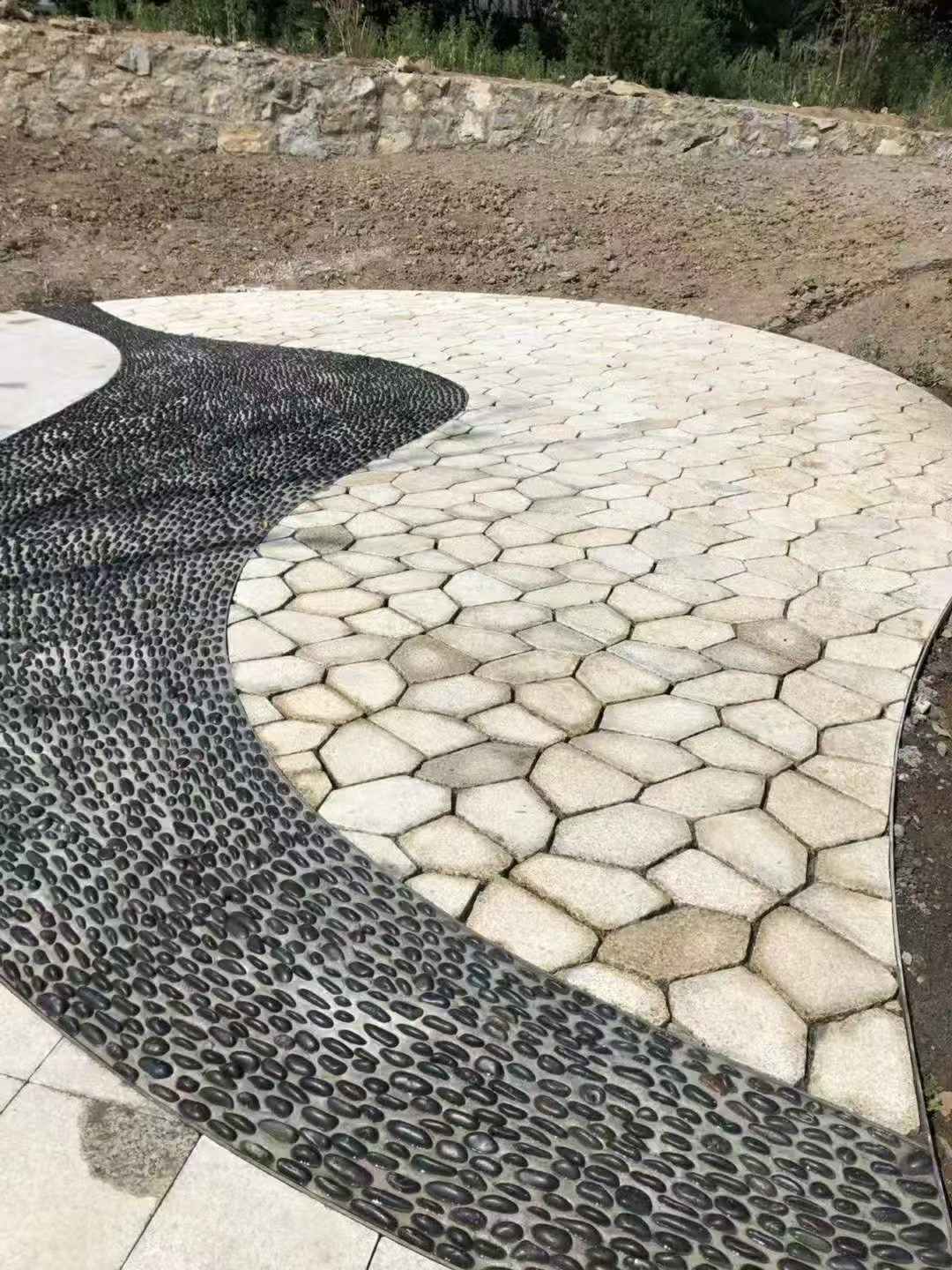 广州 黄金麻冰裂纹地铺石工地铺装案例