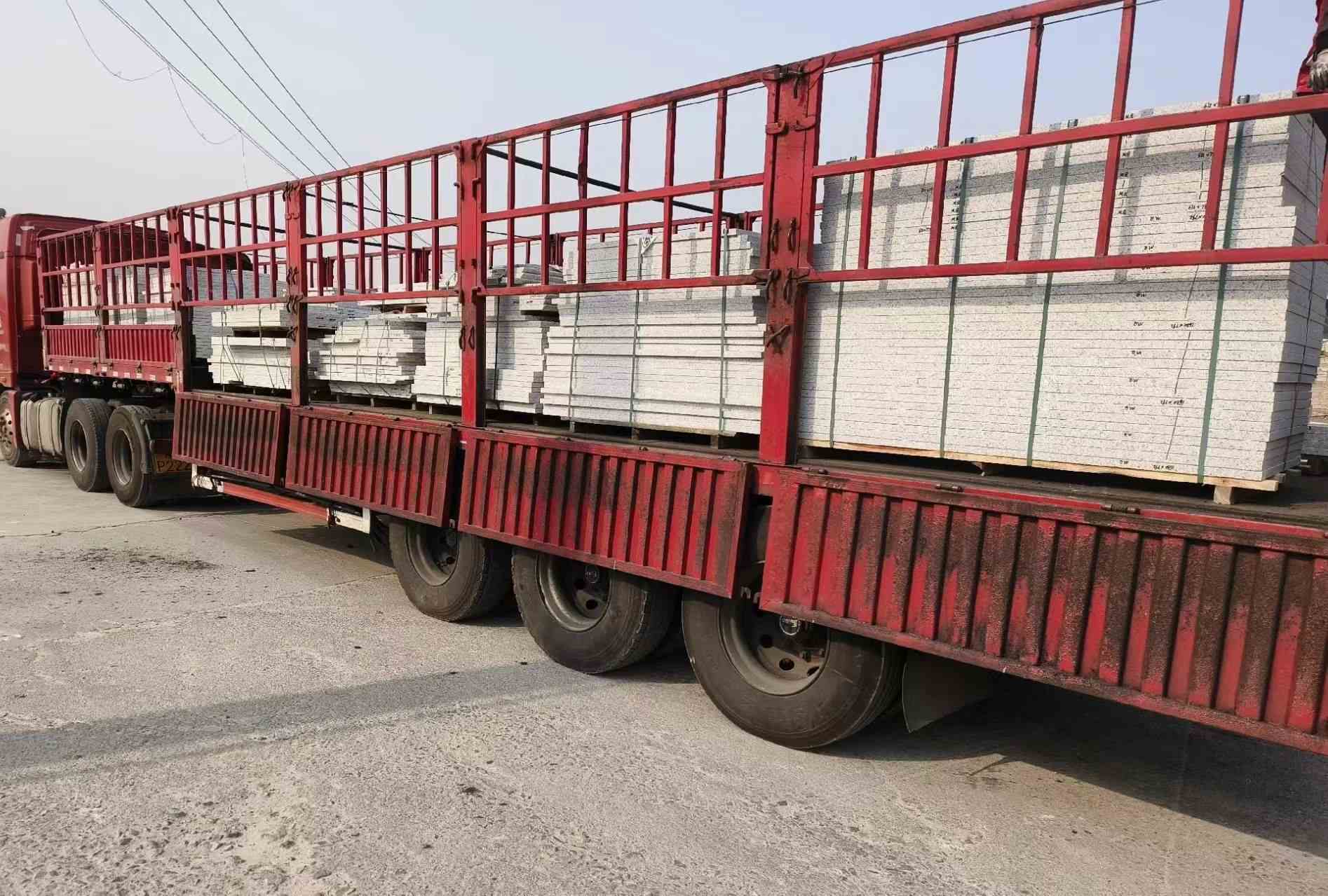 广州 白麻荔枝面外墙干挂，工厂装车日常