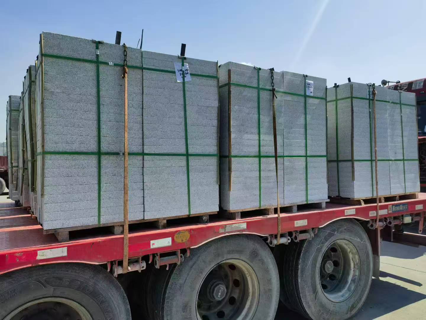 广州芝麻白花岗岩出货日常地铺石