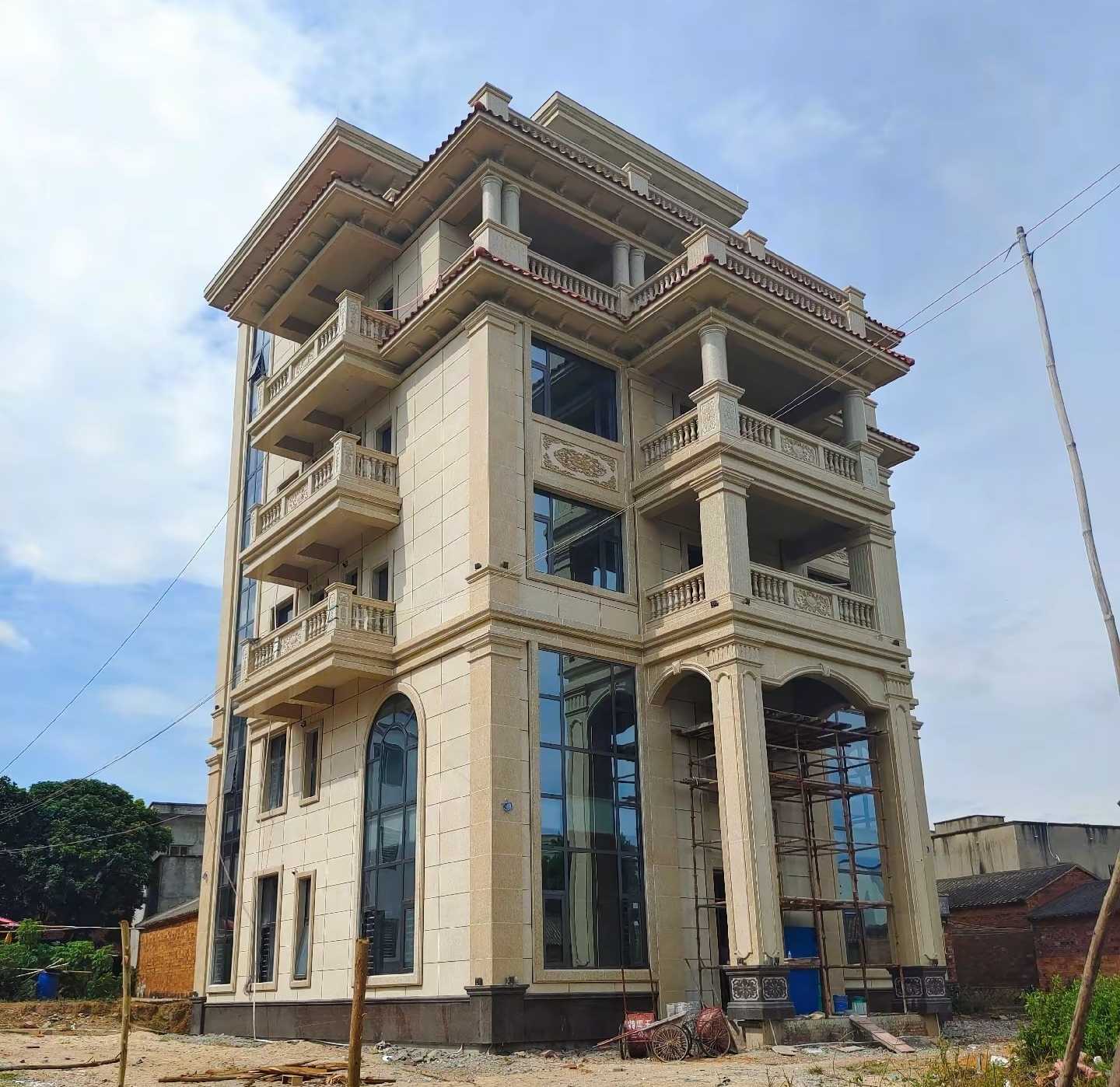 广州 黄金麻花岗岩石材别墅外墙干挂搭配（雕花栏杆花瓶柱门楼罗马柱）