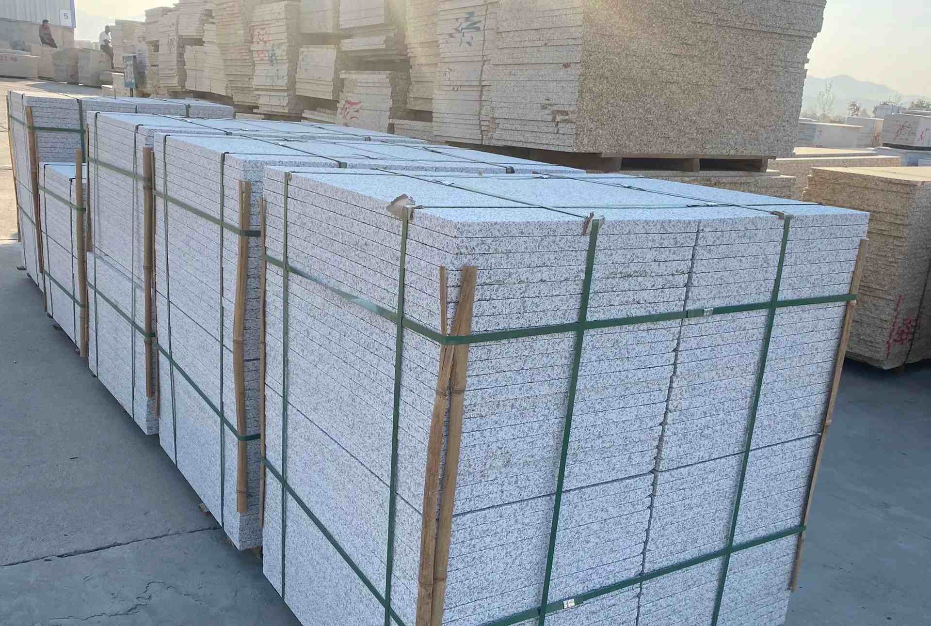 广州 白麻花岗岩荔枝面地铺石